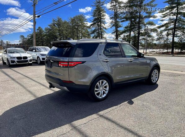 SALRRBBK0HA038494 2017 LAND ROVER DISCOVERY Gray Front view