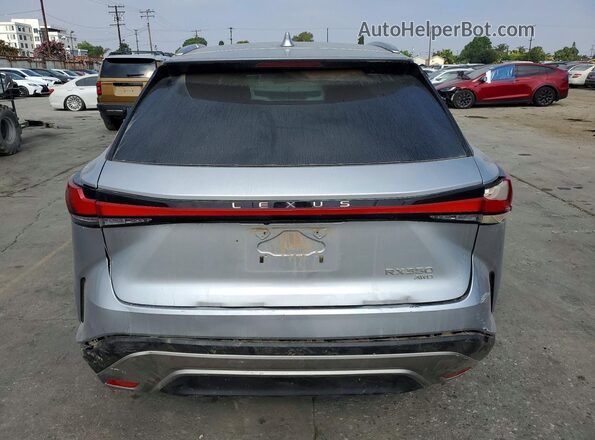2T2BAMCA7PC038404 2023 LEXUS RX Silver Widok wnętrza z przodu