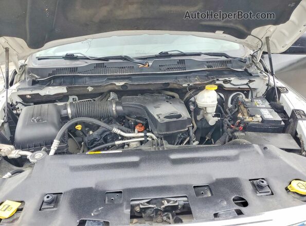 1C6RR6FG6KS674852 2019 RAM 1500 Black Engine compartment view