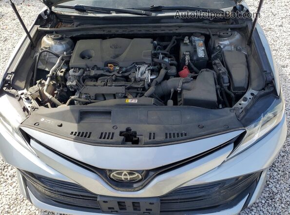 4T1B11HK3KU261325 2019 TOYOTA CAMRY Silver Vista del compartimento del motor