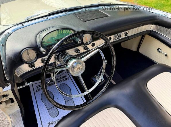 P6FH333823 1956 FORD THUNDERBIRD White Հետևի նստատեղերի տեսք