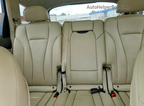 WA1LAAF72HD026991 2017 AUDI Q7 Blue Rear interior view