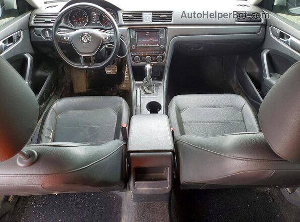 1VWDT7A35HC017927 2017 VOLKSWAGEN PASSAT Silver Սարքավորումների վահանակի տեսք