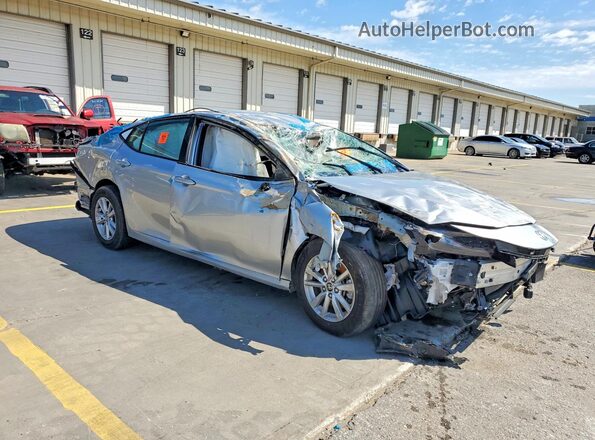 4T1DAACK6SU595395 2025 TOYOTA CAMRY Silver Widok z przodu