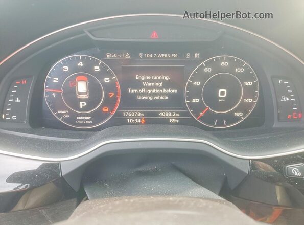 WA1LAAF75HD033692 2017 AUDI Q7 White Rear seats view