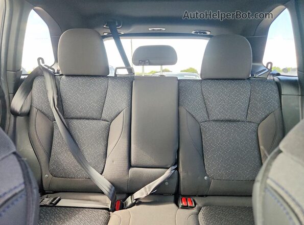 4S4SLDD65T3071036 2026 SUBARU FORESTER Gray Vista interior trasera