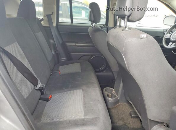 1C4NJCBA8GD512599 2016 JEEP COMPASS Silver Սալոնի հետևի տեսք