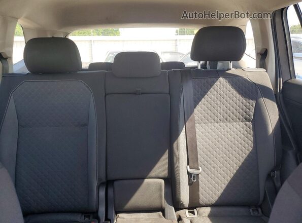 3VV1B7AX9MM029147 2021 VOLKSWAGEN TIGUAN Silver Вид задньої частини салону