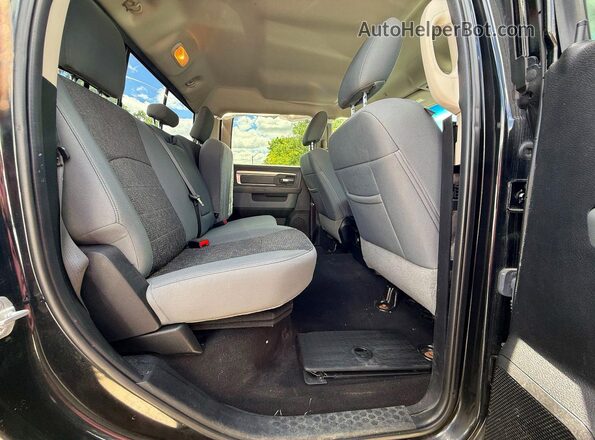 3C6UR5JL0JG273487 2018 RAM 2500 Черный Вид сзади