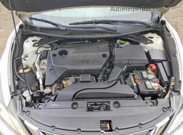 1N4AL3AP9JC235253 2018 NISSAN ALTIMA White ძრავის განყოფილების ხედი
