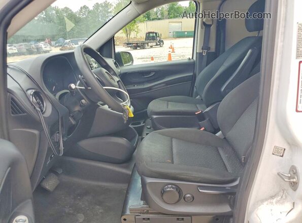 W1YV0CEY3N3963305 2022 MERCEDES-BENZ METRIS White Vista del salpicadero