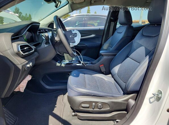 1G1FY6S02N4121169 2022 CHEVROLET BOLT White Dashboard view
