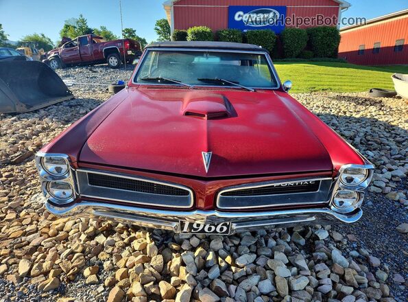 237676P248042 1966 PONTIAC LEMANS RWD Red Widok z tyłu