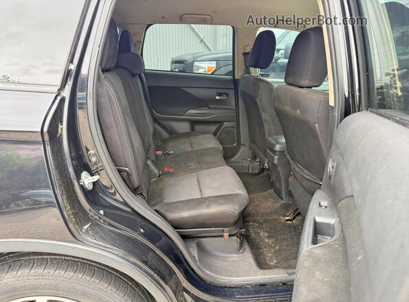 JA4AD2A3XJZ008823 2018 MITSUBISHI OUTLANDER Black Front interior view