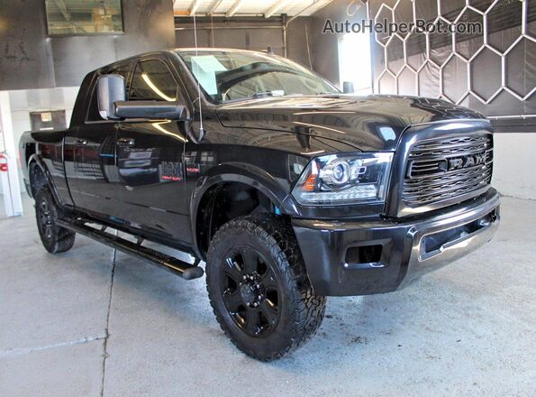 3C6UR5NJ1JG192443 2018 RAM 2500 Black Rear left