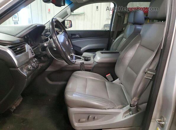 1GNSKHKC7GR262555 2016 CHEVROLET SUBURBAN Серебряный Вид панели приборов