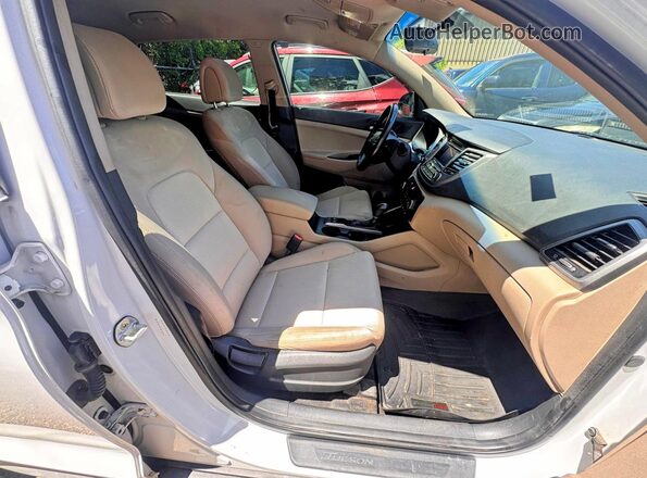 KM8J3CA27HU466795 2017 HYUNDAI TUCSON White წინა ხედი