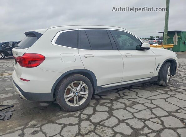 5UXTR9C50JLD62250 2018 BMW X3 White Front right