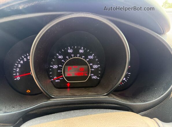 KNDJP3A58K7655593 2019 KIA SOUL White Вид щитка приладів