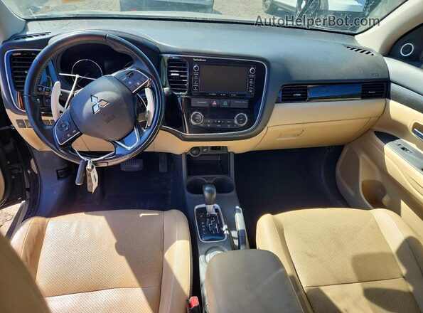JA4JZ4AX4GZ020930 2016 MITSUBISHI OUTLANDER Черный 
