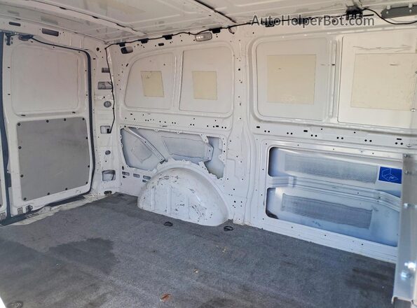 WD3PG2EA1H3228696 2017 MERCEDES-BENZ METRIS White Vista interior trasera