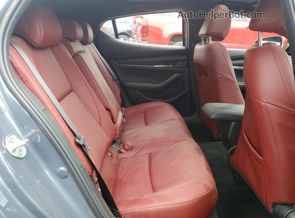 JM1BPBLL7T1868842 2026 MAZDA 3 Gray Вид задньої частини салону