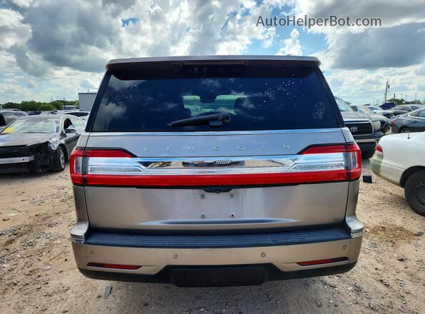 5LMJJ2MT0JEL00281 2018 LINCOLN NAVIGATOR Beige Front interior view