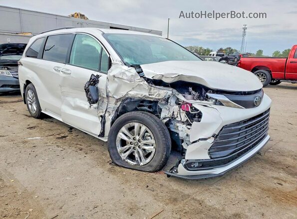 5TDYSKFC2TS251775 2026 TOYOTA SIENNA White 