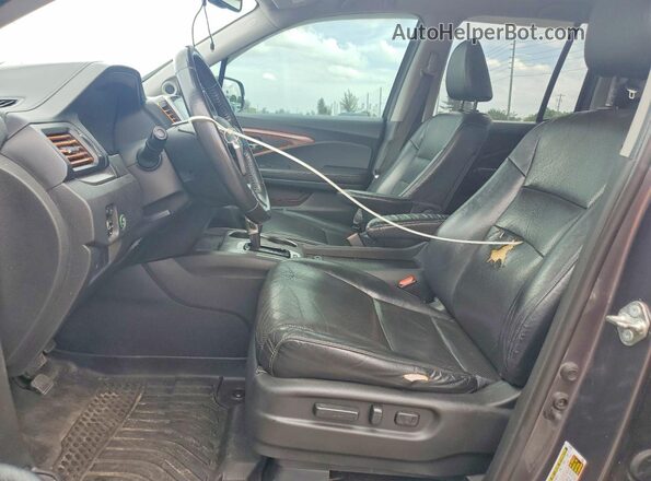 5FPYK2F66JB002673 2018 HONDA RIDGELINE Gray Front interior view