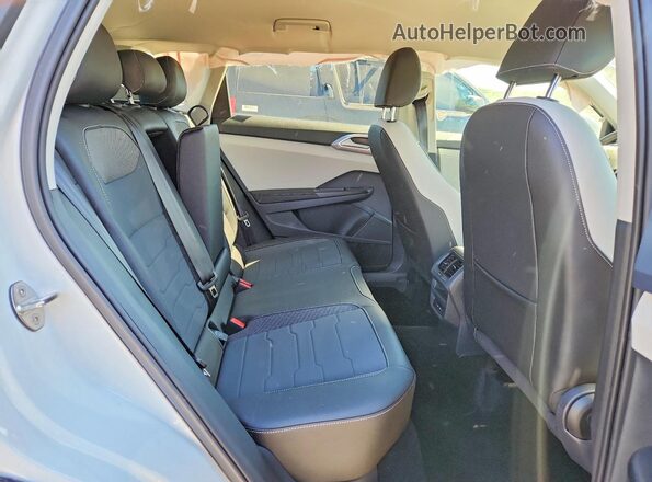 3VVSC7B29TM041463 2026 VOLKSWAGEN TAOS White Widok komory silnika