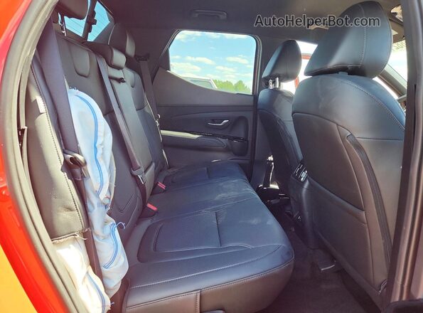 5NTJDDDF8SH148404 2025 HYUNDAI SANTA Orange Rear interior view