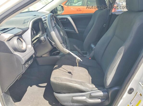 JTMZFREV5GJ080222 2016 TOYOTA RAV4 White Dashboard view