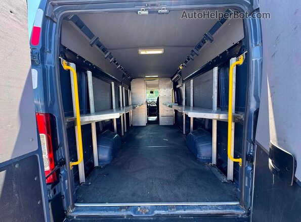 3C6URVJG7LE107047 2020 RAM PROMASTER Gray წინა სალონის ხედი