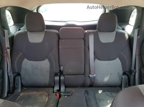 1C4PJMAB0HW564453 2017 JEEP CHEROKEE Red Widok wnętrza z tyłu