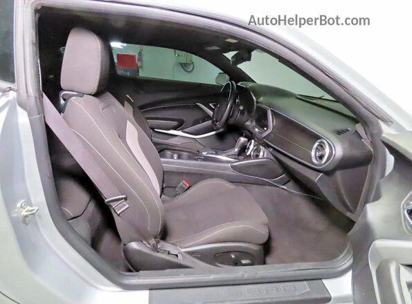 1G1FF1R78H0160369 2017 CHEVROLET CAMARO Silver Вид ззаду