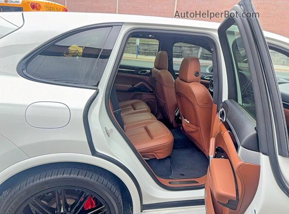 WP1AD2A21GLA79142 2016 PORSCHE CAYENNE White Սալոնի դիմացի տեսք
