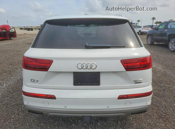 WA1LAAF75HD033692 2017 AUDI Q7 White Front interior view