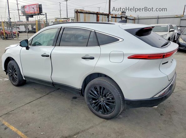 JTEAAAAHXRJ185172 2024 TOYOTA VENZA Белый Задняя правая четверть