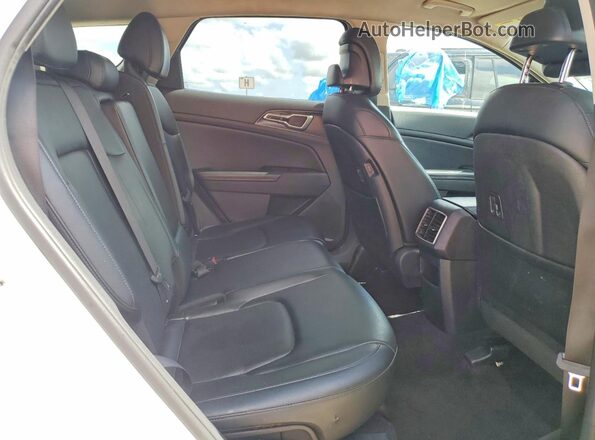 5XYK33AF3PG091404 2023 KIA SPORTAGE White უკანა სალონის ხედი