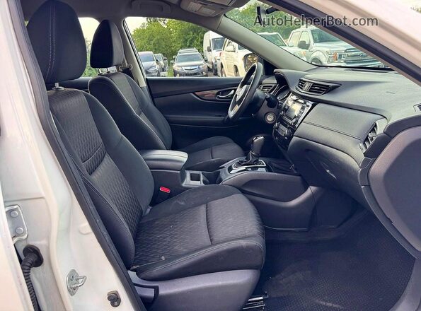 KNMAT2MV1HP566166 2017 NISSAN ROGUE Белый 