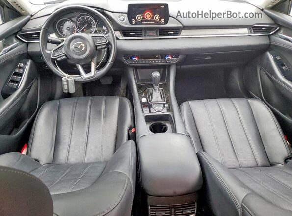 JM1GL1TY2J1317755 2018 MAZDA 6 Silver Widok zestawu wskaźników