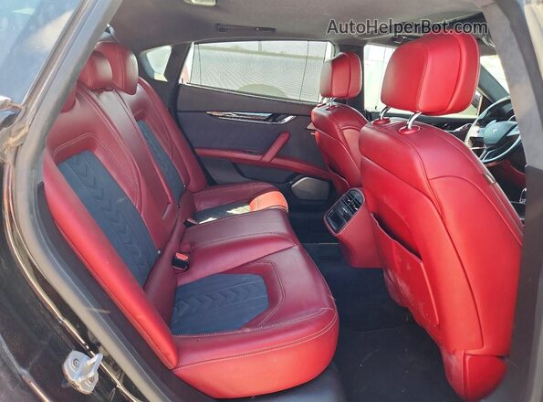 ZAM56YRL6J1260006 2018 MASERATI QUATTROPOR Black Widok wnętrza z tyłu
