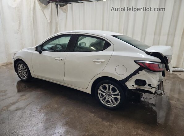 3MYDLBYVXJY311299 2018 TOYOTA YARIS White 