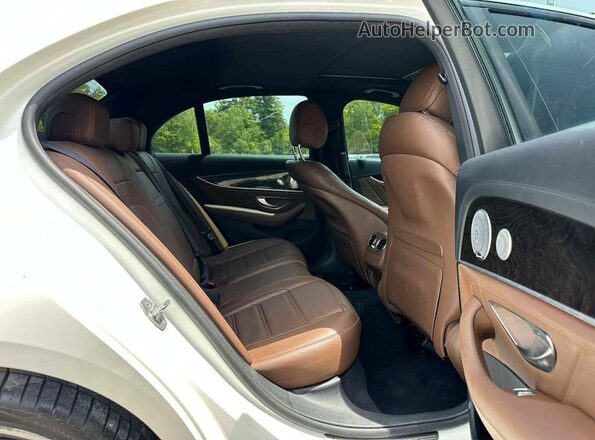 WDDZF6EB5HA279069 2017 MERCEDES-BENZ E-CLASS White Widok wnętrza z przodu