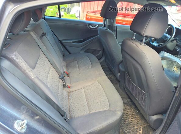 KMHC75LC6JU073925 2018 HYUNDAI IONIQ Gray Front interior view