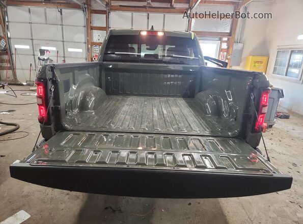 1C6SRFLP1TN264773 2026 RAM 1500 Зеленый 