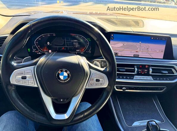 5UXCW2C09L9A00387 2020 BMW X7 Orange Widok deski rozdzielczej