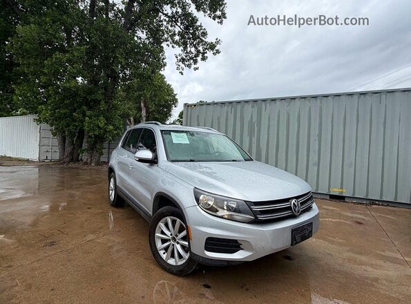 WVGRV7AX3HW506147 2017 VOLKSWAGEN TIGUAN Silver 