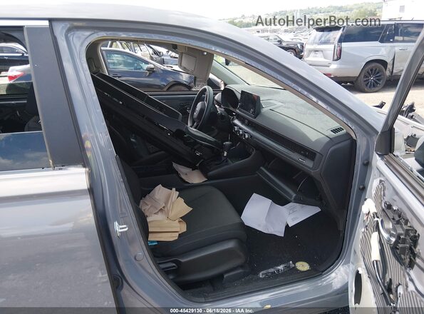 7FARS3H27SE000529 2025 HONDA CR-V Light Blue Widok wnętrza z przodu