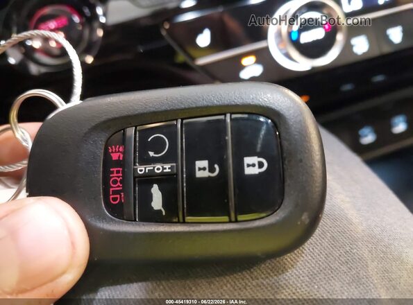 7FARS6H92TE071122 2026 HONDA CR-V Белый Вид панели приборов